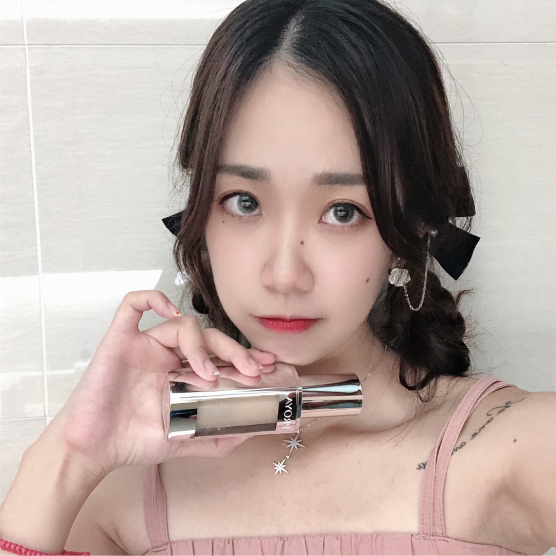 雙抗粉底液—堅強的小松